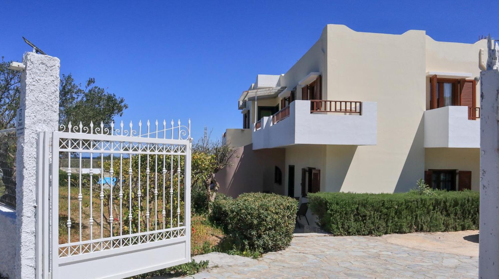 Zeus Apartment Istro Exterior photo