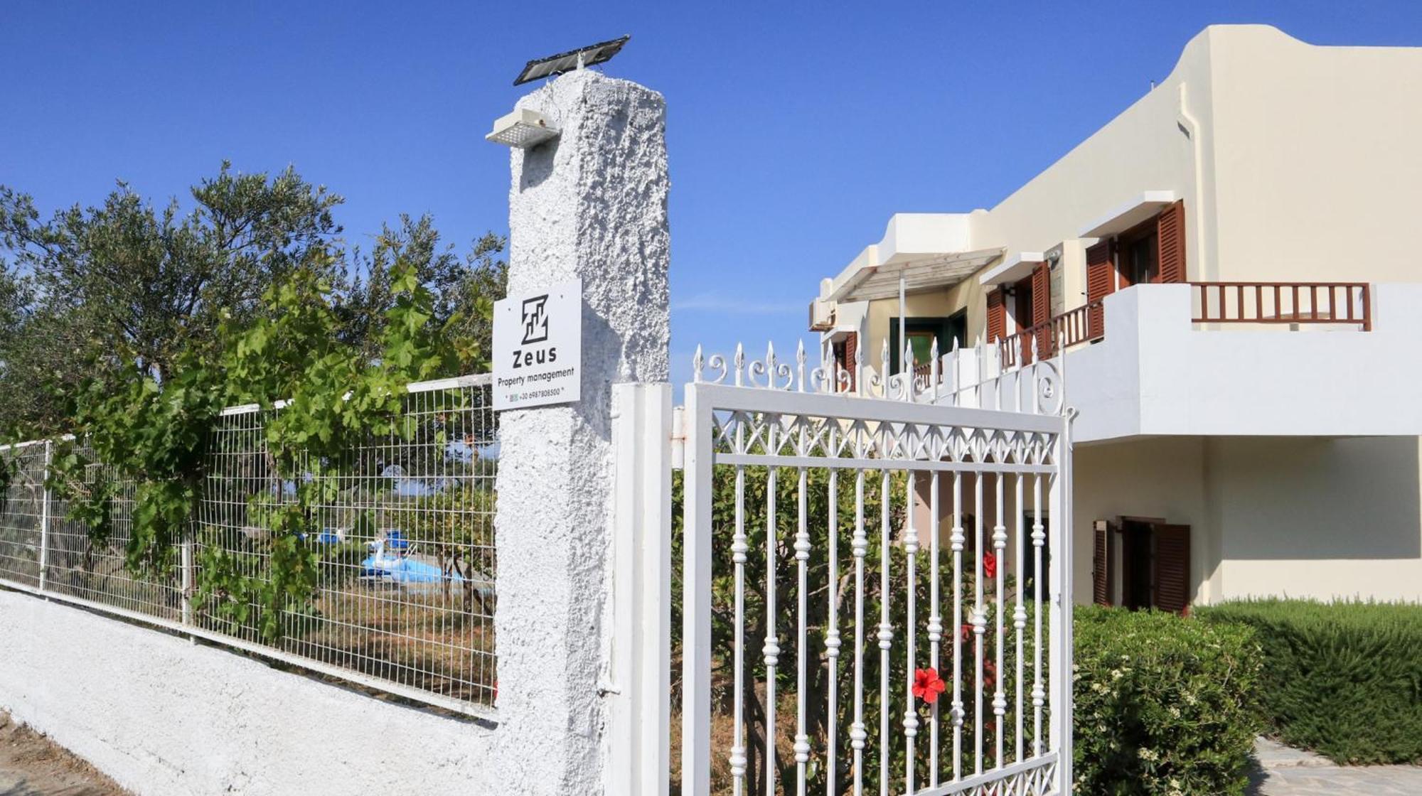 Zeus Apartment Istro Exterior photo